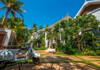 Our Vintage Vespa overlooking the gardens